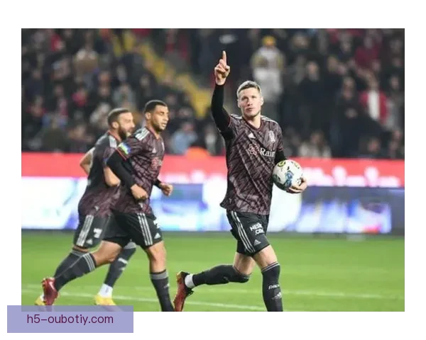 曼联今夏大清洗或倒贴卖奥纳纳